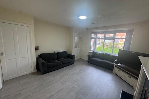 3 bedroom semi-detached house to rent, Gainford Road, BIRMINGHAM