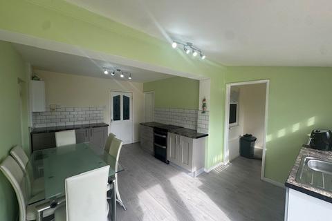 3 bedroom semi-detached house to rent, Gainford Road, BIRMINGHAM
