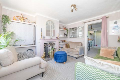 3 bedroom end of terrace house for sale, Luton Road, Faversham, Kent, ME13