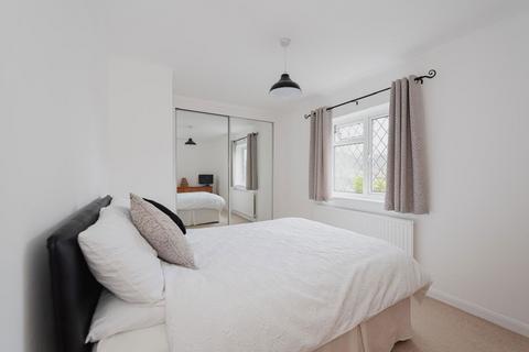 undefined, Cardinal Close, Worcester Park KT4