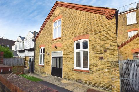 1 bedroom ground floor maisonette to rent, Davy Court Rochester ME1
