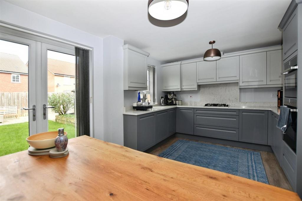 Dining kitchen