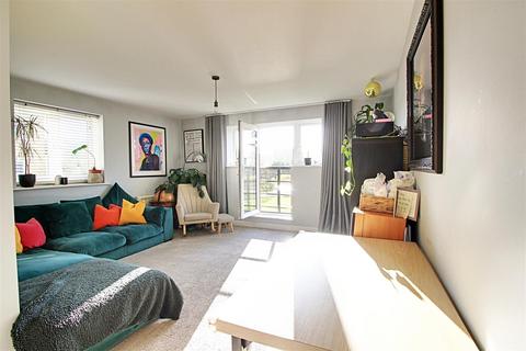 undefined, Ovaltine Drive, Kings Langley