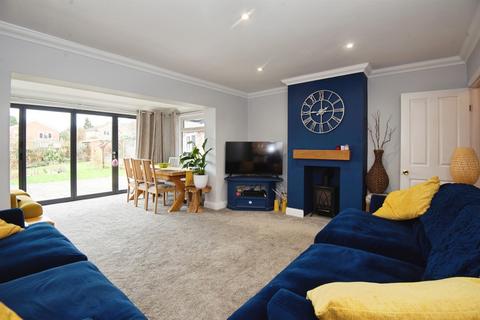 3 bedroom detached bungalow for sale, Trees Avenue, Hughenden Valley, High Wycombe