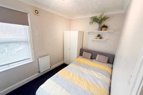 1 bedroom flat for sale, New Cut, Newmarket