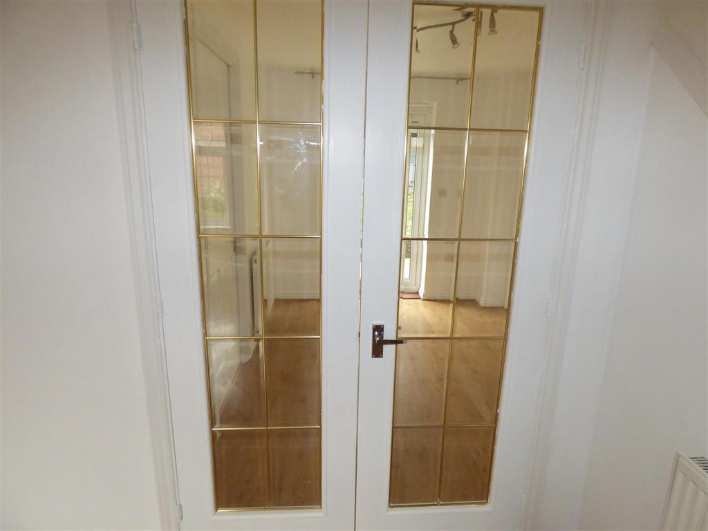 110 Malthouse Road - Din1.JPG