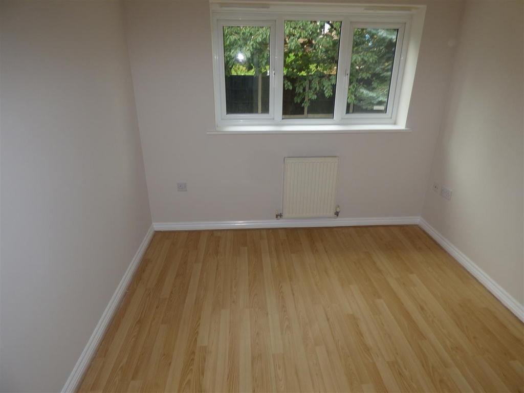 110 Malthouse Road - Bed2.JPG