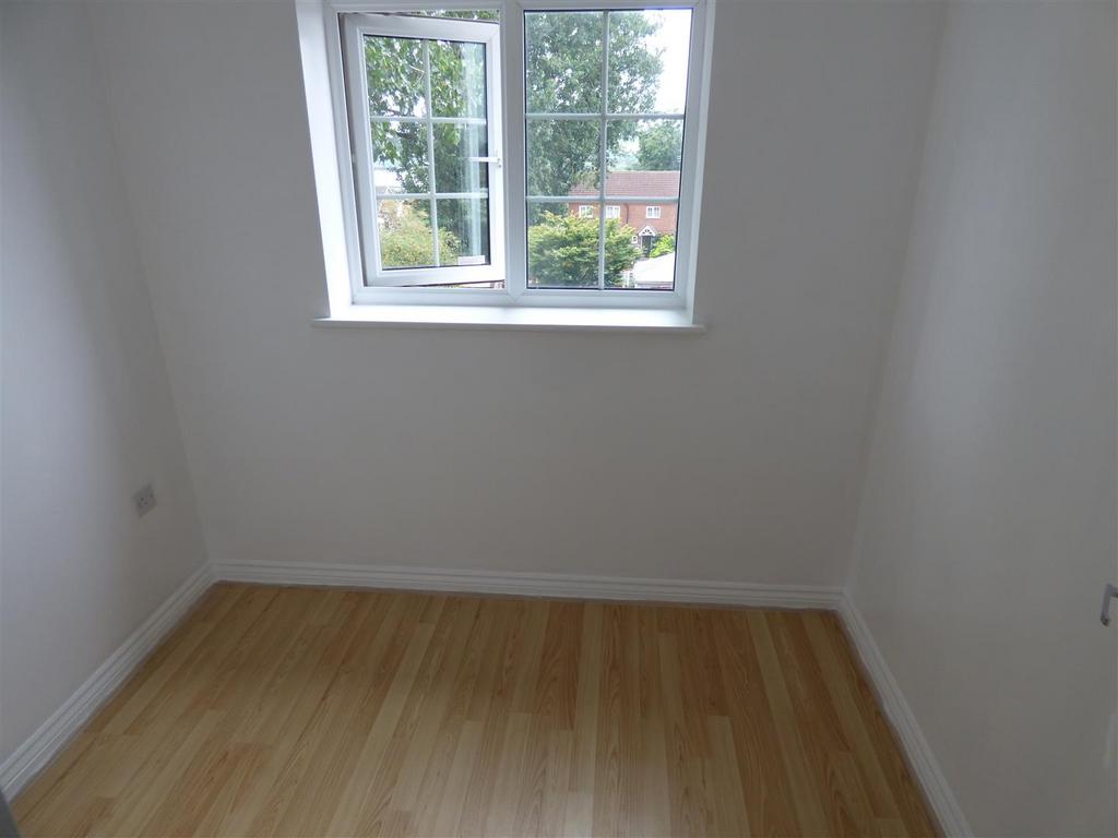 110 Malthouse Road - Bed.JPG