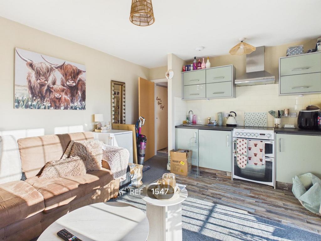 Kitchen & Living area