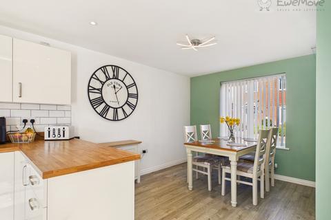 4 bedroom detached house for sale, Gale Way, Tiverton EX16