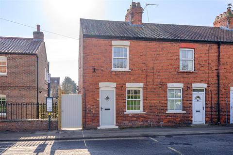 2 bedroom end of terrace house for sale, York Street, Dunnington, York YO19 5ST