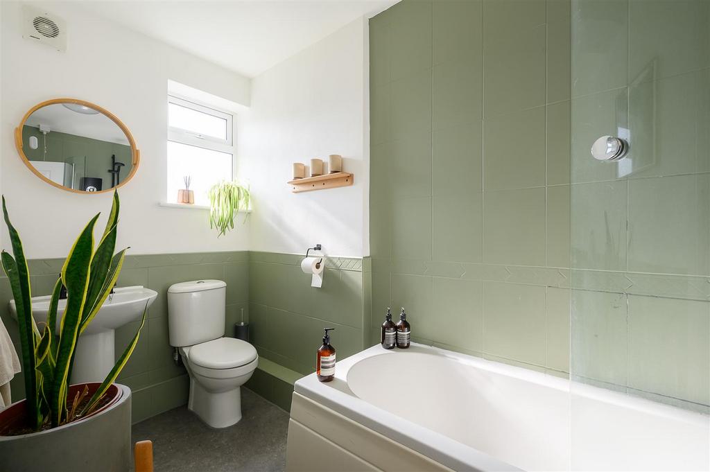Ground Floor Bathroom