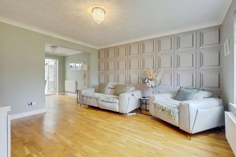 undefined, Cheyne Court, Wickford, SS12