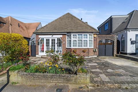 undefined, Stradbroke Grove, Clayhall IG5