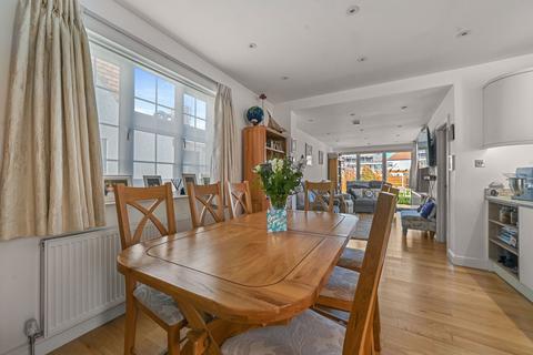 undefined, Stradbroke Grove, Clayhall IG5
