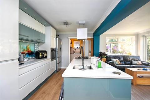 4 bedroom detached house for sale, Decoy Drive, Eastbourne