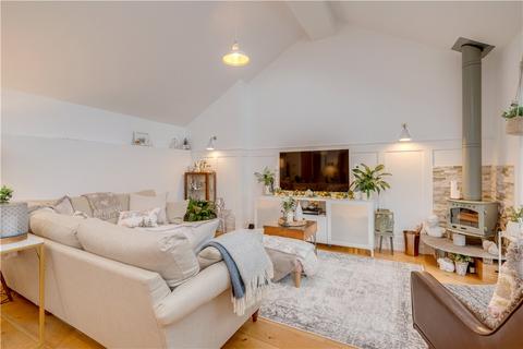 2 bedroom bungalow for sale, Tomlin Well Lane, Apperley Bridge, Bradford, West Yorkshire, BD10