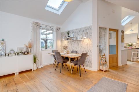 2 bedroom bungalow for sale, Tomlin Well Lane, Apperley Bridge, Bradford, West Yorkshire, BD10