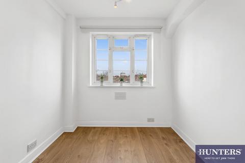 2 bedroom flat to rent, Ashford Court, Ashford Road, NW2