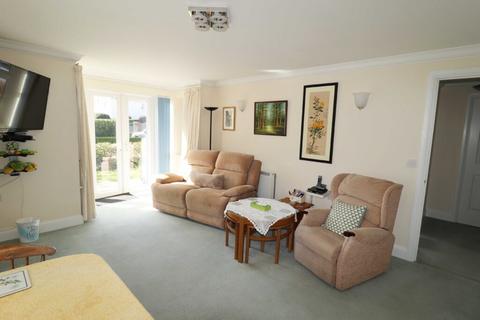 2 bedroom flat for sale, St Leonards Avenue, Hayling Island
