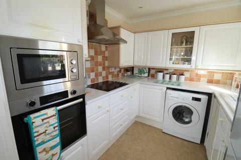 2 bedroom flat for sale, St Leonards Avenue, Hayling Island