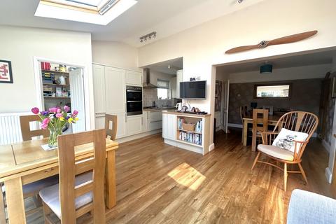 3 bedroom semi-detached house for sale, Fairfield Road, Biggleswade, SG18