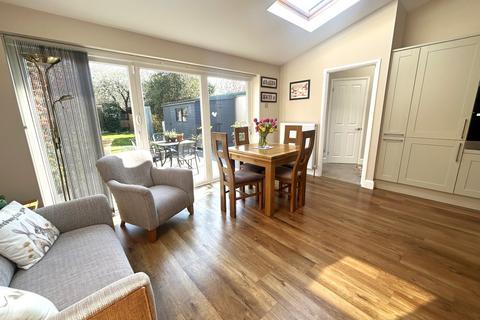 3 bedroom semi-detached house for sale, Fairfield Road, Biggleswade, SG18