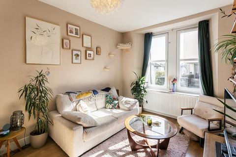 1 bedroom flat for sale, Hawthornvale, Newhaven, Edinburgh, EH6