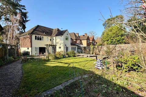 4 bedroom detached house for sale, Gordon Road, CAMBERLEY GU15