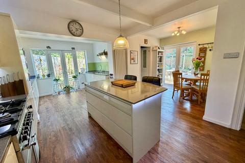 4 bedroom detached house for sale, Gordon Road, CAMBERLEY GU15