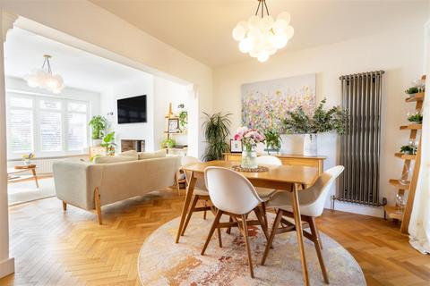 4 bedroom semi-detached house for sale, Longridge Drive, Whitley Bay