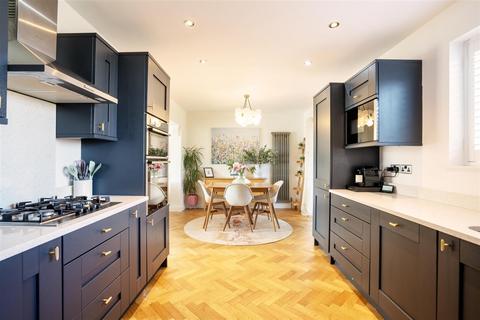 4 bedroom semi-detached house for sale, Longridge Drive, Whitley Bay