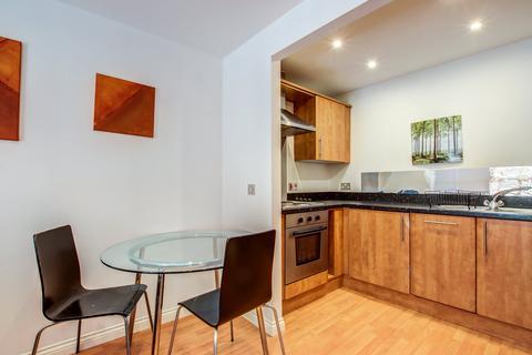2 bedroom apartment to rent, Curzon Place, Gateshead Quayside,