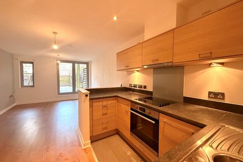 1 bedroom flat to rent, Admiralty Road, Portsmouth, PO1