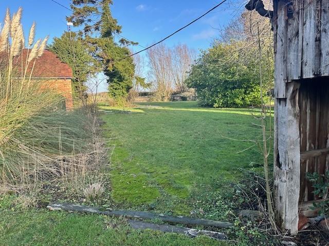38 Hinton Garden 5.jpg
