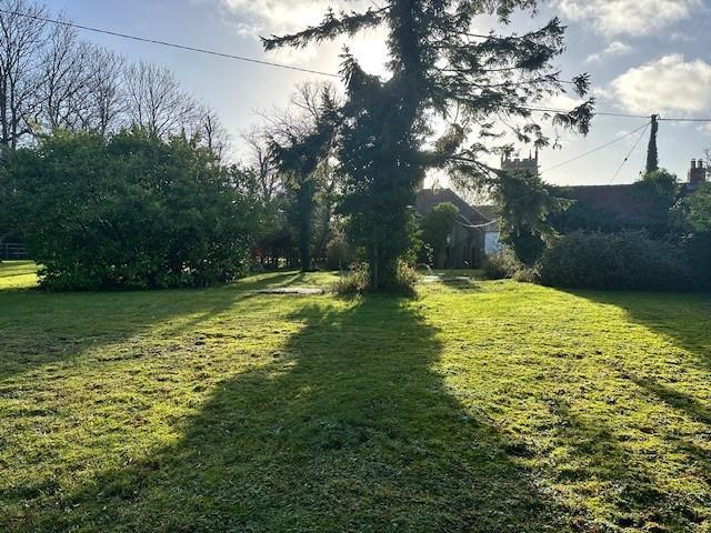 38 Hinton Garden 4.jpg