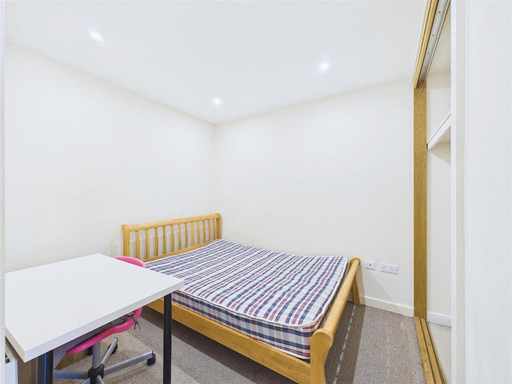 CAM05663 G0-PR0112-STILL007.jpg