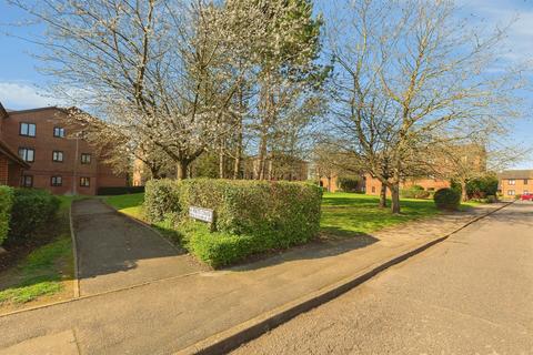 1 bedroom flat for sale, Poets Chase, Aylesbury