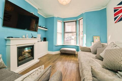 3 bedroom semi-detached house for sale, Jersey Road, Gloucester, Gloucestershire, GL1