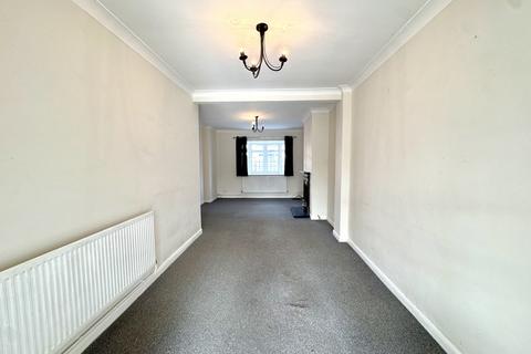 3 bedroom semi-detached house to rent, Grosvenor Avenue,  Hayes, UB4