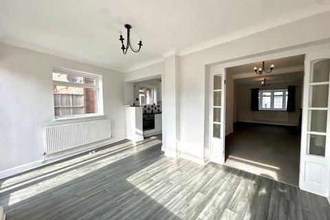 3 bedroom semi-detached house to rent, Grosvenor Avenue,  Hayes, UB4