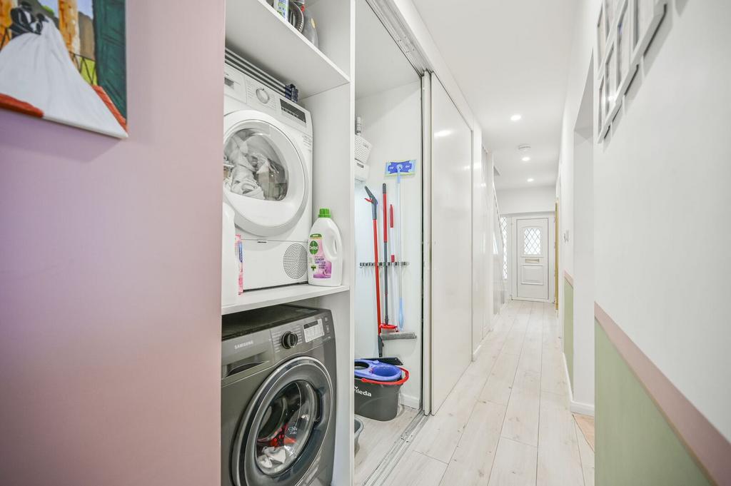 Utility room, utility