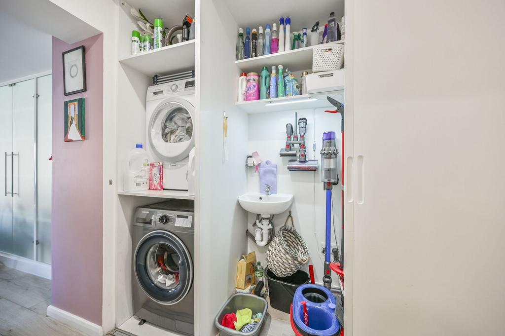 Utility room, utility