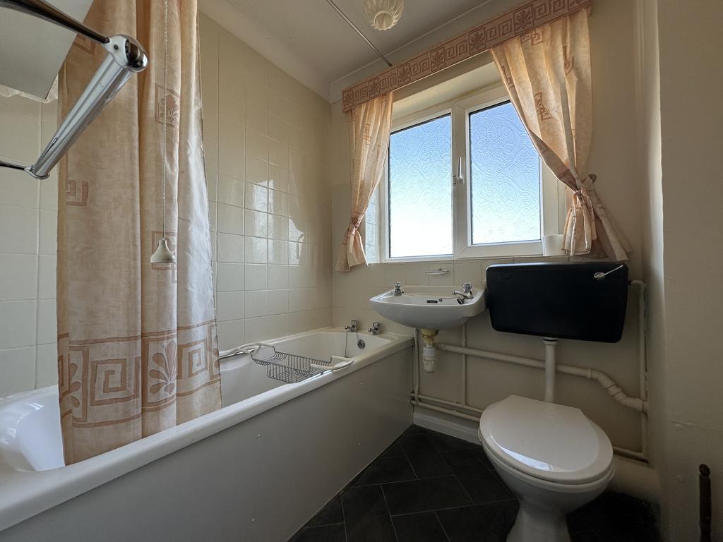 Bathroom.JPG
