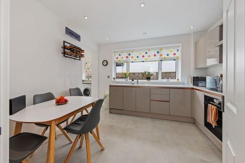 4 bedroom detached bungalow for sale, Telford Avenue, Leamington Spa CV32