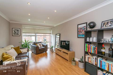 2 bedroom flat for sale, Bailey Avenue, Lytham St Annes, Lancashire