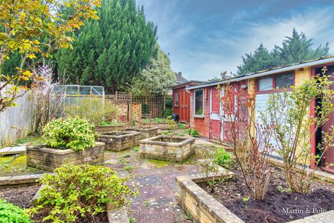 undefined, Silverdale Road, Earley, Reading