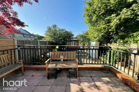 undefined, Earlham Grove, LONDON