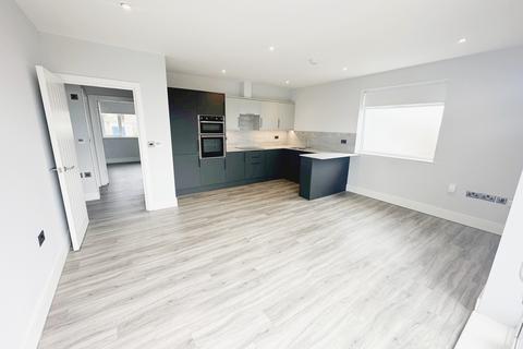 2 bedroom flat to rent, Eileen Avenue, Saltdean BN2