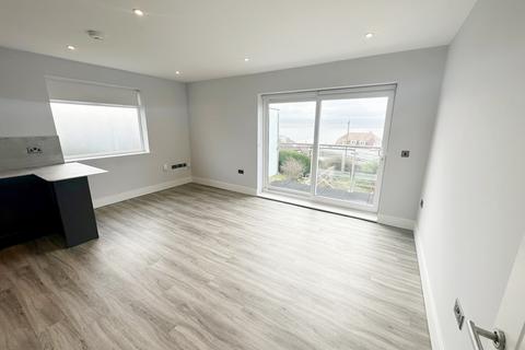 2 bedroom flat to rent, Eileen Avenue, Saltdean BN2